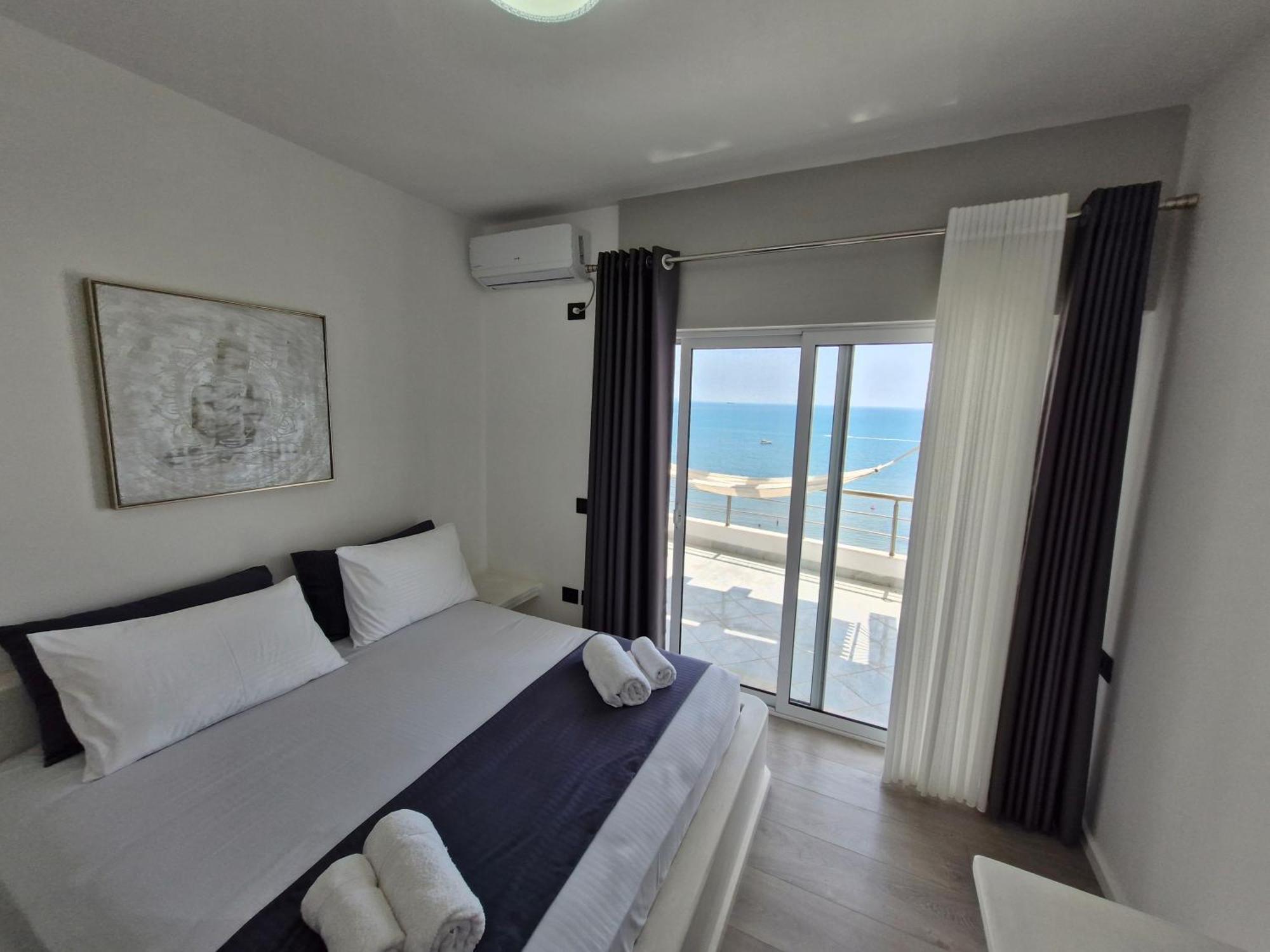 Luxury Penthouse Villa Durres Exterior photo